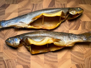 Снеки к пиву: Форель радужная х/к