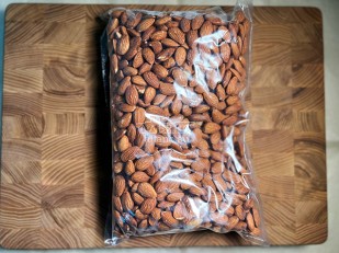 Арахис: Миндаль копченый